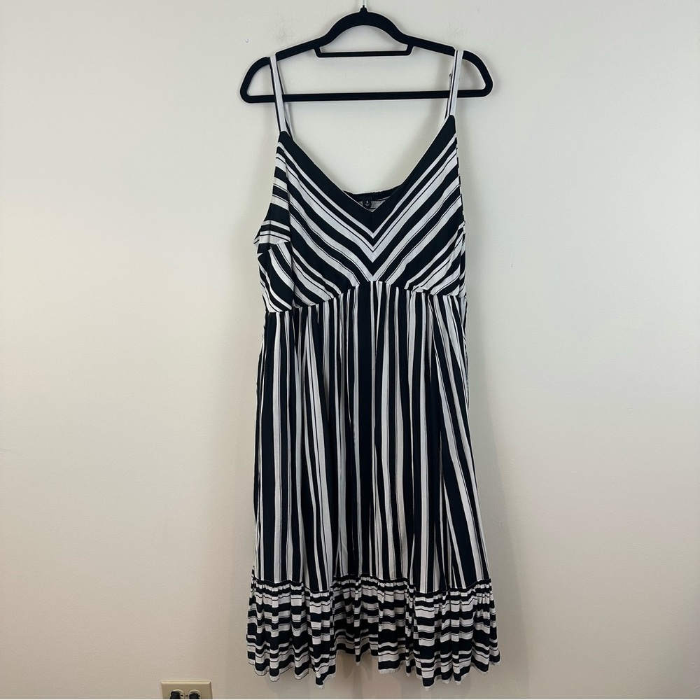 Torrid Black & White Stripe Challis Dress Size 3X Plus Women's - Picture 2 of 7